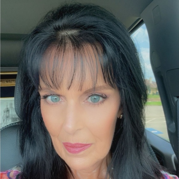 Meet your Posher, Monique - Picture 1 of 1